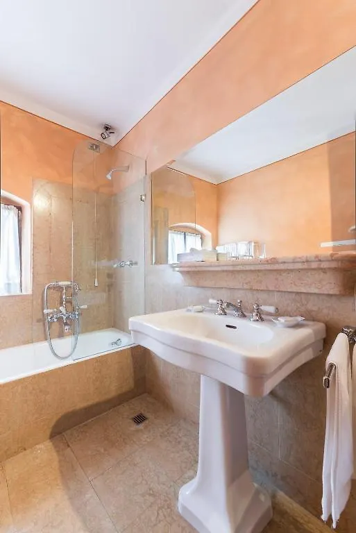 Locanda San Vigilio Garda  Hotel